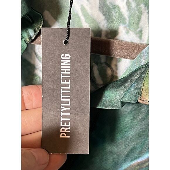 Pretty Little Thing Green Abstract Sheer Button Down Shirt Size 4 US.    K - Picture 8 of 9